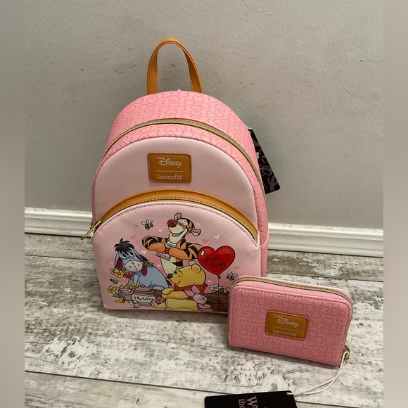 NWT Loungefly Winnie The Pooh Valentine\'s Day Mini Backpack and wallet in set main image 4